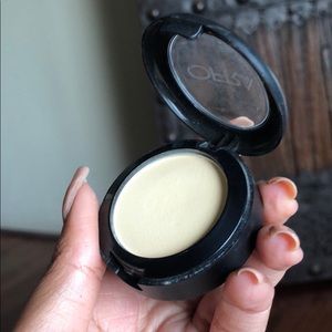 Ofra Banana Setting Powder